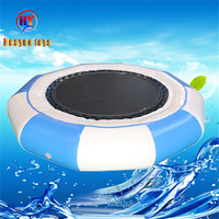 Trampolín de agua inflable barato, inflable de gorila Pvc, cama de salto de agua inflable flotante