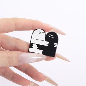 Эмалированная брошь в виде призрака - Product Image 4