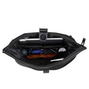 Nylon Lightweight Crossbody Bag Fashionable Business <strong>Messenger</strong> Bag <strong>with</strong> Waterproof PU <strong>Shoulder</strong> <strong>Strap</strong> - Product Image 3