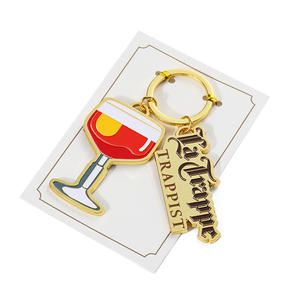 พวงกุญแจเคลือบสีแบบกำหนดเอง รูปทรงแก้วไวน์ 3 มิติ สีทอง พวงกุญแจโลหะ โลโก้แบบกำหนดเอง พวงกุญแจเคลือบสีอัลลอยด์ ขายส่ง พร้อมการ์ดบรรจุภัณฑ์ - Product Image 2