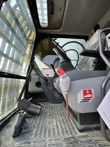 รถขุดตีนตะขาบโคมัตสึ PC240LC-8 - Product Image 3