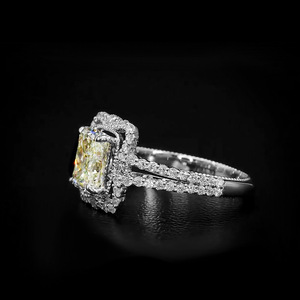 Anello Traforato Classico Queen per Donne, Elegante Gioiello da Dito alla Moda - Product Image 5