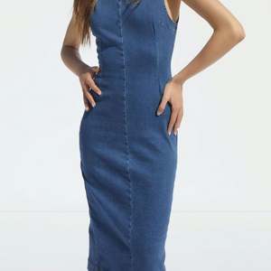 Conjuntos de Falda vaquera de alta calidad para mujer, vestido ajustado, logotipo bordado personalizado, sin mangas, vestido informal, conjuntos de mezclilla para mujer - Product Image 4