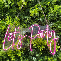 Enseigne néon « Lets Party » en promotion 2026