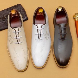 Chaussures habillées pour hommes en cuir véritable blanc, style Oxford, à bout pointu, à lacets, respirantes, pour le bureau et la carrière, avec logo gravé sur le dessus - Product Image 4