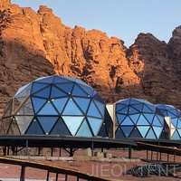 Tente de camping dans le désert, tente en forme d'igloo en verre pour hôtel de villégiature