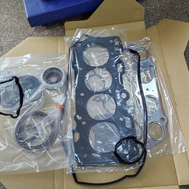 High Quality Engine Gasket Kit 04111-22070 Fit for 1.8L 2ZZ-GE Engine