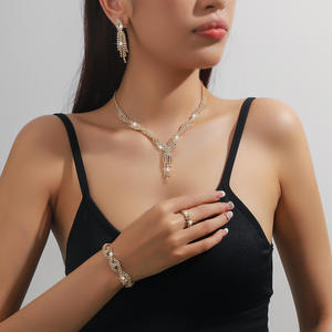 Elegante Juego de Joyería Nupcial Romántica de 4 Piezas - Collar, Pulsera, con Pedrería, Chapado en Oro/Plata/Oro Rosa para Bodas y Banquetes - Product Image 2