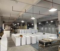 Comptoir d'accueil moderne en bois blanc, petit comptoir d'entrée pour institut de beauté et salon de manucure