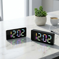 Horloge de bureau numérique électronique LED RGB moderne avec alarme, rétroéclairage sonore réglable, date et température