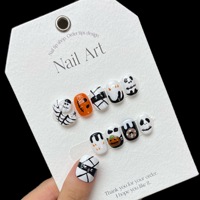 Design #996 vente en gros ongles artificiels Halloween noir et blanc citrouille fantôme peinture à la main 3D court rond mignon Nail Art