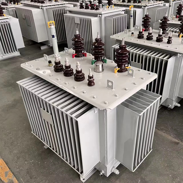Voltage Converter 220V to 110V Three Phase 10KV Oil Immersed Transformer Energy Saving Type Level 1 Efficiency