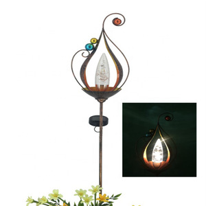 Lámpara Solar de Jardín con Diseño de Llama LED, Resistente al Agua, con Estaca de Hierro, de Pie, con Energía Solar - Product Image 3