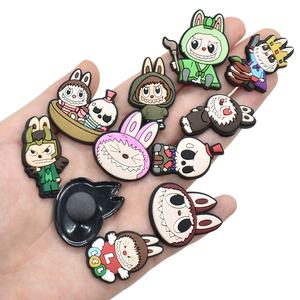 XB 도매 맞춤 제작 만화 캐릭터 라부부 PVC 액세서리 고무 장식 버클 팝마트 더 몬스터즈 크록스 신발 장식 참 - Product Image 3