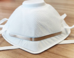 Benehal Einweg-Aktivkohle-<span class=keywords><strong>NIOSH</strong></span> 5-Schicht-Staubschutzmaske mit Atemventil, Nasenclip und Schutzschale - Product Image 4