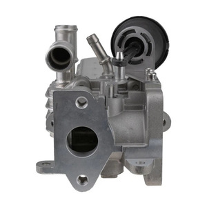 Radiateur Audi A3 Sportback Skoda 2.0L 03G131063F Refroidi par Eau Pièce de Rechange - Product Image 1