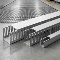 Goulotte de câblage murale auto-adhésive en PVC blanc à fentes pour la gestion des câbles