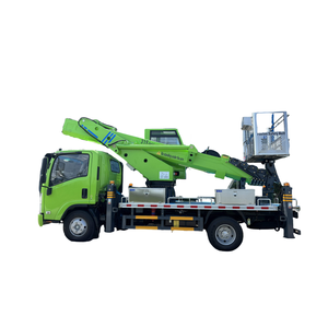 Piattaforma di lavoro aereo Isuzu 6 ruote 31M, piattaforma di sollevamento idraulico, carrello di sollevamento isolato - Product Image 1