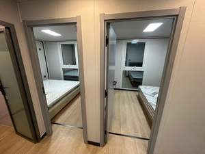 Maison conteneur pliable et extensible en acier préfabriqué, entièrement meublée, 2 chambres, 1 salle de bain, installation facile, pour usage domestique, bureau ou extérieur - Product Image 5