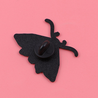 Broche émaillée Halloween Moth, épingles de revers punk, badges pour sacs à dos, accessoires vestimentaires, bijoux d'horreur, cadeaux pour amis