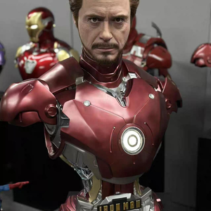 Buste de Tony Stark <span class=keywords><strong>Arc</strong></span> Reactor Lumineux en Fibre de Verre Chromée Métallique avec Éclairage LED – Pièce d'Exception pour Cinéma Maison Avengers - Product Image 4