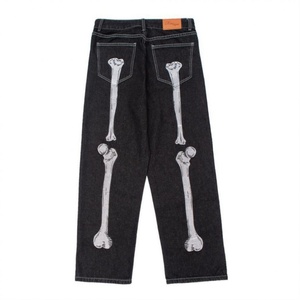 Jean en denim streetwear personnalisé à imprimé squelette pour hommes et femmes, coupe droite, délavé moyen, tricoté, automne, pantalon décontracté et tendance - Product Image 3