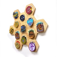 Porte-médailles mural hexagonal en bambou et bois de hêtre, écologique, avec logo personnalisé, design nid d'abeille, impression typographique
