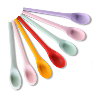 Cuchara de silicona tipo arco pequeño para niños y uso en la cocina, utensilio para mezclar ensaladas y sopas - Product Image 4