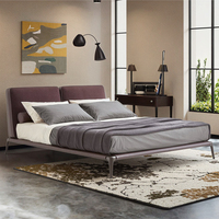 Ensemble de lit king-size moderne de luxe avec rembourrage de cadre de lit en bois de luxe et design contemporain ajustable Lits de luxe de grande taille