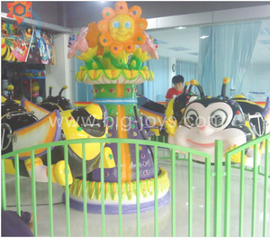 Nouveau 8 Places Fairground Amusement Rides Rotary Bees <span class=keywords><strong>Happy</strong></span> Flying <span class=keywords><strong>Bee</strong></span> Avion Petit Avion Rides À Vendre - Product Image 2