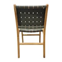 Apportez une sophistication classique à votre espace de vie avec une chaise en teck qui met en valeur le caractère unique du bois massif.