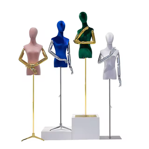 Maniquí Femenino de Terciopelo de Lujo, con Brazos Dorados/Plateados Ajustables, <span class=keywords><strong>Medio</strong></span> <span class=keywords><strong>Cuerpo</strong></span>, Base de Madera, para Exhibición de Ropa - Product Image 2