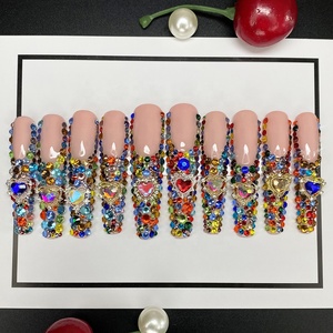 10 Pezzi <span class=keywords><strong>Unghie</strong></span> Finte Lunghe in Acrilico Spesso, Fatte a Mano, con Decorazioni Splendide ed Eleganti, <span class=keywords><strong>Unghie</strong></span> Finte Manuali Press-on, Vendita all'Ingrosso - Product Image 4