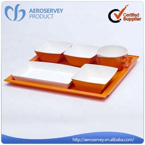 Ensemble de vaisselle en plastique pour le <span class=keywords><strong>service</strong></span> de repas en vol, vaisselle réutilisable et durable avec assiettes, bols et tasses - Product Image 4