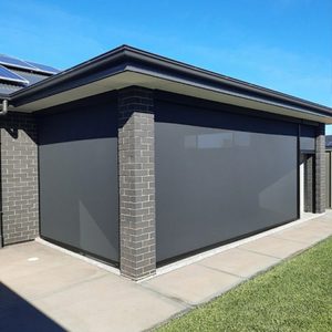 Stores enrouleurs rétractables en tissu <span class=keywords><strong>PVC</strong></span> <span class=keywords><strong>gris</strong></span> foncé, résistants au vent et à la pluie, pour terrasse, patio, véranda - Product Image 1