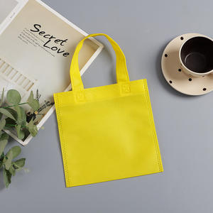 Sac à main pliable en <span class=keywords><strong>toile</strong></span> non tissée <span class=keywords><strong>de</strong></span> couleur unie avec fermeture éclair, logo, sac <span class=keywords><strong>de</strong></span> shopping, cadeau, supermarché, sacs <span class=keywords><strong>de</strong></span> shopping à transfert thermique - Product Image 4