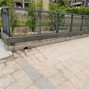 Versorgung Außenpark Treppen schwarze Aluminiumgeländer Anwesen Zaun Schmiedehaus Garten Hof Hof Zaun Eisenzaun