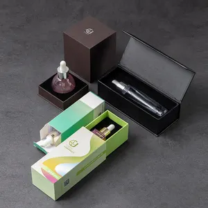 Kotak hadiah magnetis lipat mewah botol parfum, kotak hadiah magnetis lipat kustom bahan kertas karton Magnet keras dengan tutup magnetis