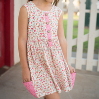 Robe d'été décontractée rose à imprimé floral fraise pour filles, col rond, manches à volants, en coton doux, coupe trapèze, personnalisable OEM/ODM