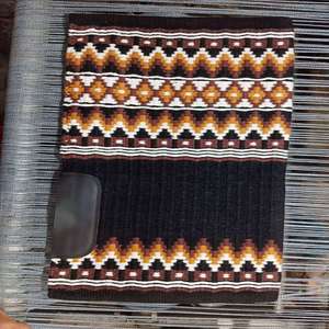 Sudadero de Alta Calidad Personalizable para Exhibición Ecuestre, con Cubierta de Cuero y Algodón Oxford, Relleno de Gel, para Montar a Caballo, Estilos de Doma y Salto - Product Image 1