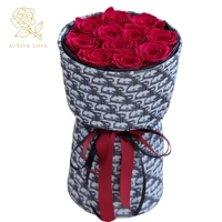 Lot de 11 boîtes de roses éternelles rouges de luxe en gros pour la Fête des Mères, la Saint-Valentin, la remise des diplômes et Noël