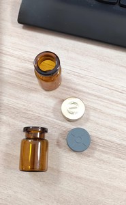 Fiale di Vetro Sterili <span class=keywords><strong>per</strong></span> Iniezioni Farmaceutiche a Prezzo di Fabbrica, 3ml 5ml 10ml con Tappo in Alluminio e Tappo in Gomma <span class=keywords><strong>per</strong></span> <span class=keywords><strong>Medicinali</strong></span> - Product Image 3