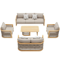 Ensemble de chaises de jardin en teck massif de style nordique pour patio, villa, cour; Conception personnalisable inspirée des designers, pour un moment de détente.