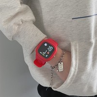 Jam Tangan Digital LED Plastik Persegi Sporty Fashion Bercahaya untuk Pelajar, Pasokan Langsung Pabrik, Warna Cerah
