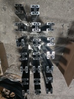 Poteau en aluminium à hauteur personnalisée, garde-corps en verre sans cadre, garde-corps en verre 50x50 pour terrasse et balcon