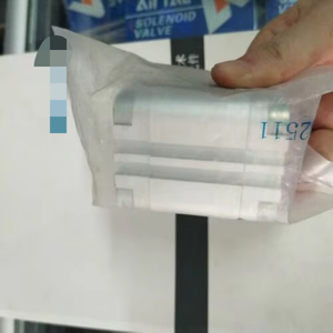 Stok Baru Asli Advu-32-20-<span class=keywords><strong>p</strong></span>-a Pengontrol Pemrograman PLC Khusus Otomasi Industri - Product Image 1