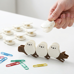 Clips Magnéticos Blancos para Sellar Bolsas de Alimentos, Estilo Shima Enaga, 3 Piezas, con Soporte de Rama Desmontable - Product Image 2