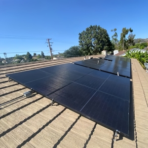 Penjualan terlaris Longi Hi-MO X6 415W 420W 425W 430W 435W LR5-54HTB HI-MO X6 EXPLORER penuh hitam - Product Image 5