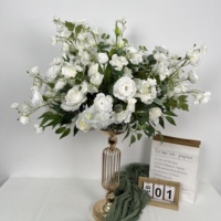 Vente en gros de centre de table en fleurs artificielles de qualité supérieure, boule de fleurs artificielles pour la décoration du hall d'hôtel