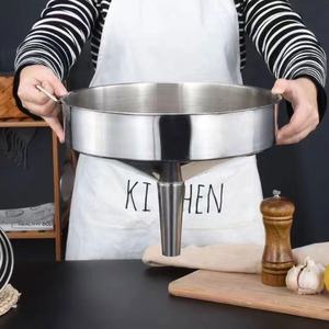 กรวยสแตนเลส 201 อเนกประสงค์ ขายส่งจากโรงงาน พร้อมตัวกรองแบบถอดได้ ดีไซน์ห่วงแขวน สำหรับใช้กับของเหลว เช่น เบียร์ และอื่นๆ - Product Image 5